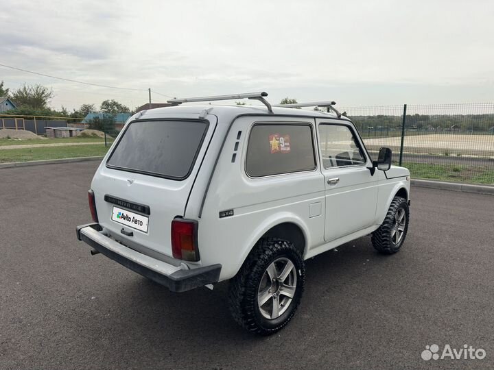 LADA 4x4 (Нива) 1.7 МТ, 2002, 100 000 км