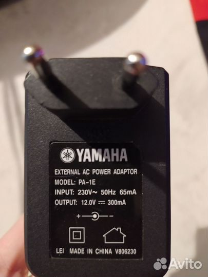 Адаптер питания Yamaha PA-1E