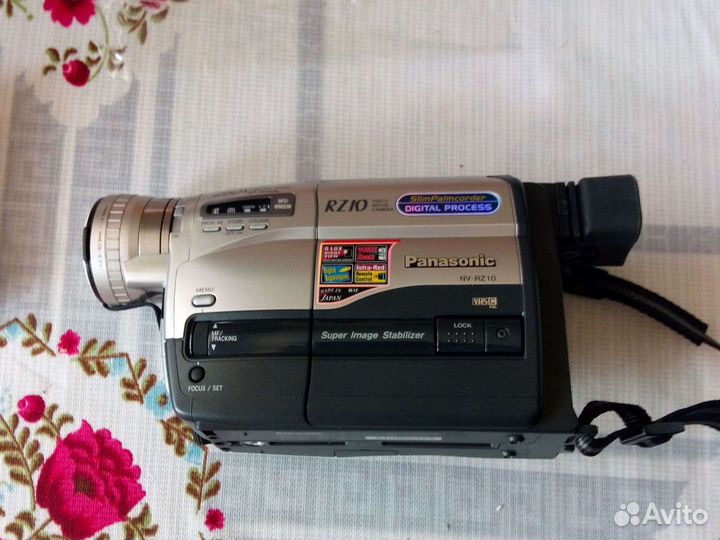 Видеокамера NV-RZ10