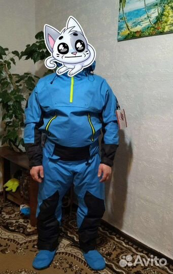 Сухой гидрокостюм