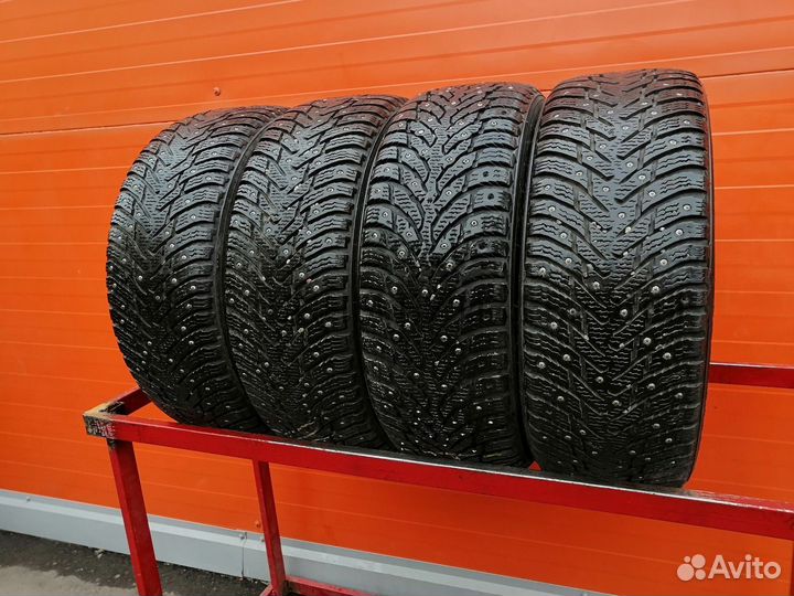Nokian Tyres Hakkapeliitta 8 215/60 R16 102T