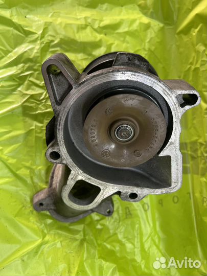 Помпа (насос охлождения) N57 bmw x5 e70 Б/у