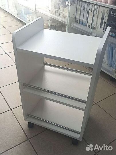 Тележка на колесиках 