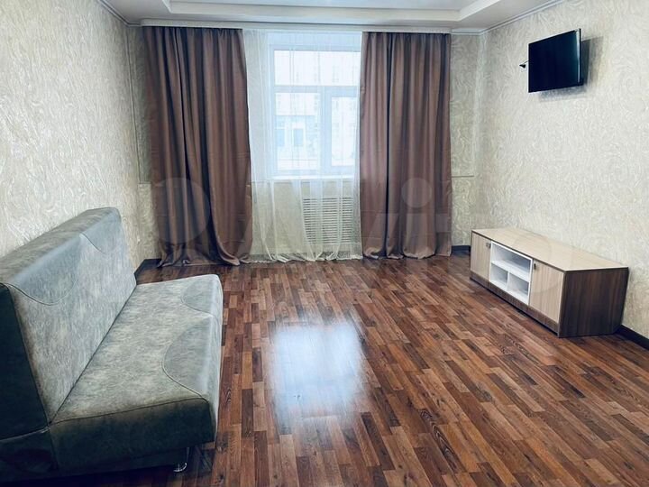 2-к. квартира, 56 м², 2/5 эт.