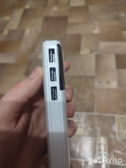 Портативный аккумулятор (powerbank) для телефона