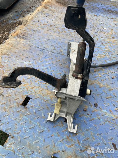 Блок педалей Ауди 100 90 год