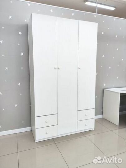 Шкаф в детскую