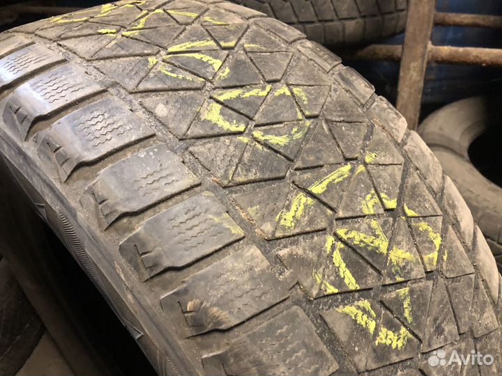 Bridgestone Blizzak DM-V1 285/60 R18