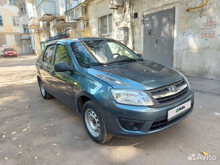 LADA Granta 1.6 МТ, 2015, 100 000 км
