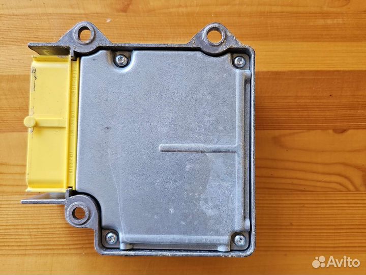 Блок управления подушек безопасности Passat b6