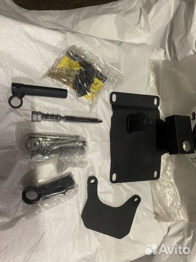 Мпу на коробку передач Тойота Авенсис (2003)мех.кп