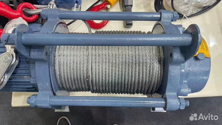 Лебедка электрическая 500-1000 кг