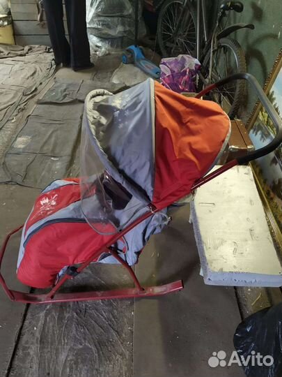 Санки с ручкой