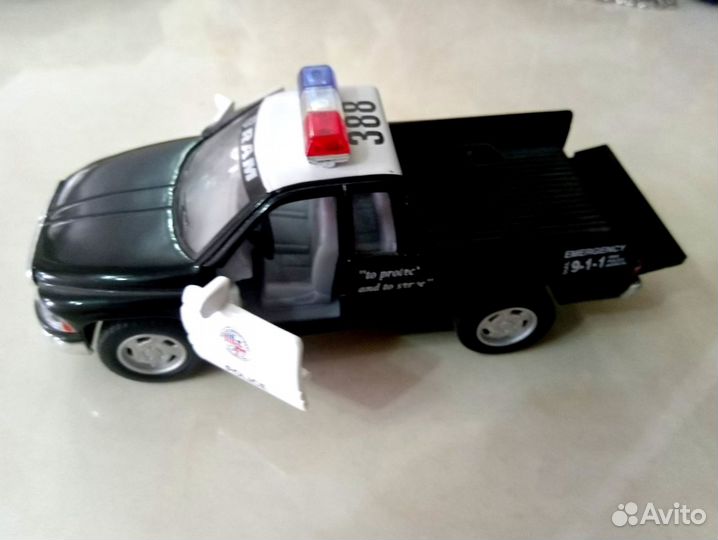 Модель dodge полиция