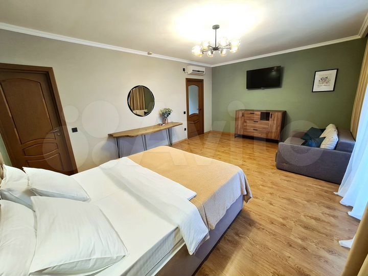 1-к. квартира, 52 м², 6/6 эт.