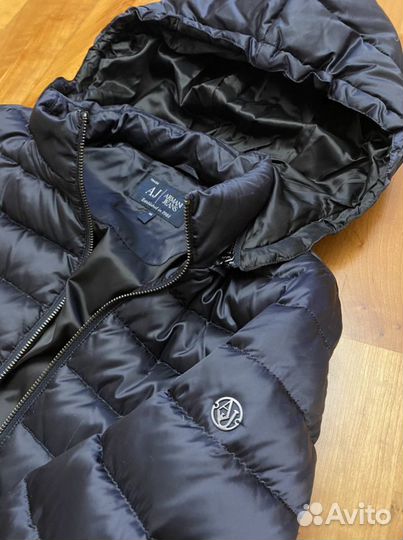 Пуховик Armani Jeans 44