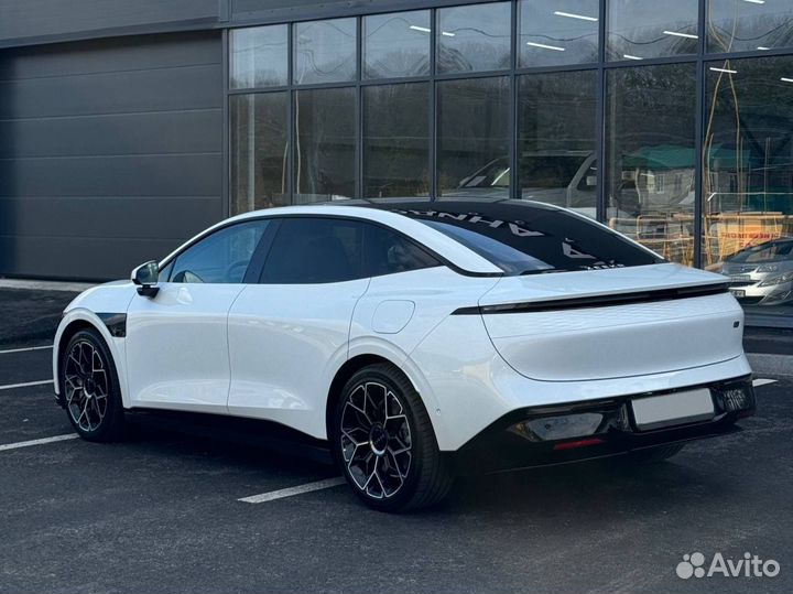 Zeekr 007 646 л.с. AT, 2024, 2 500 км