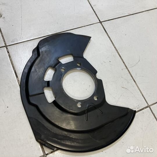 Пыльник тормозного диска Infiniti Q50 V37