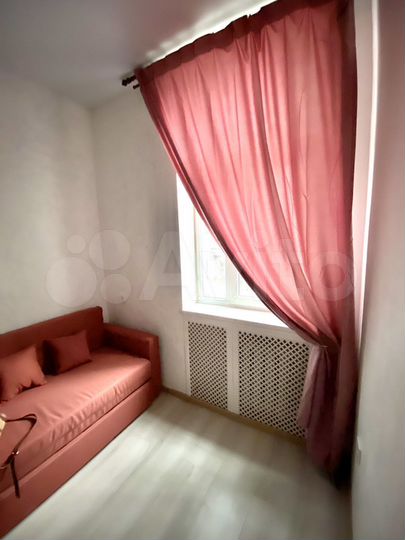 Комната 10 м² в 1-к., 1/2 эт.