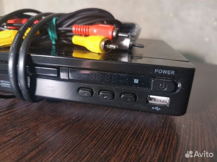 DVD-плеер Mystery MDV 732 u