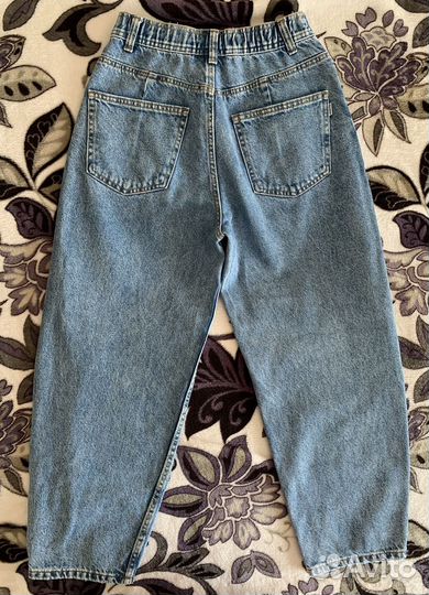 Джинсы bershka balloon 42-44