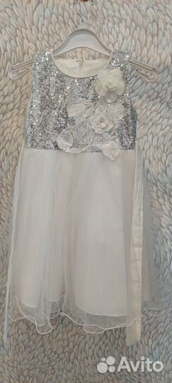 Нарядное платье для девочки 122 128 белое