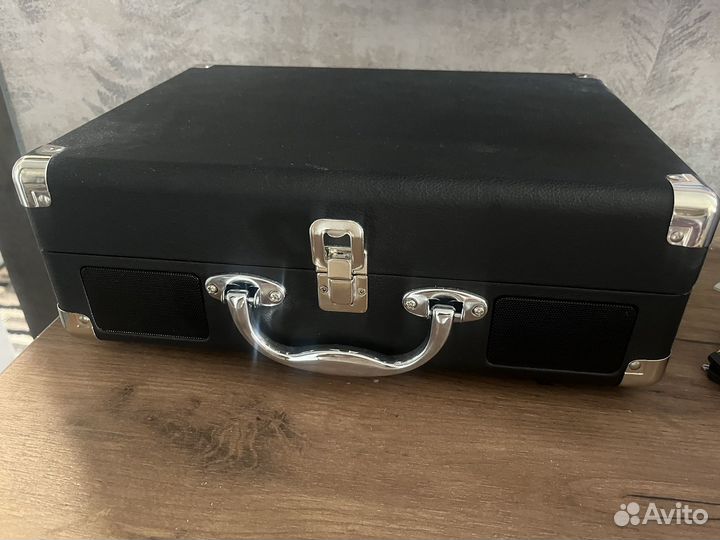 Виниловый проигрыватель