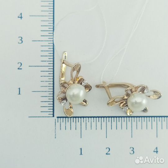 Золотые серьги с жемчугом