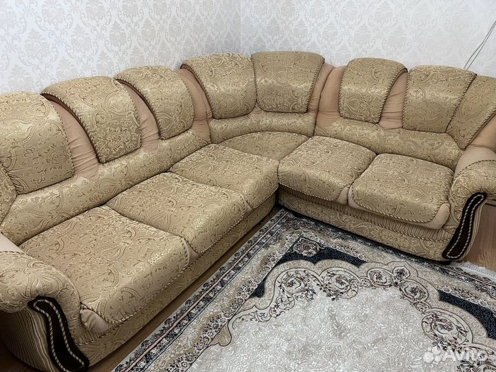 Угловой диван