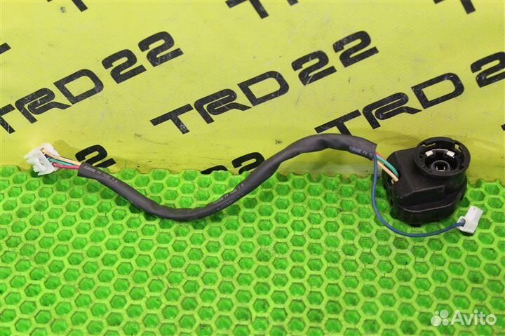 Игнитор блока розжига Mazda Premacy CP8W FP 2000