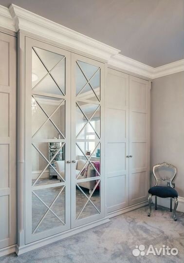 Классический шкаф прихожая с фрезеровкой