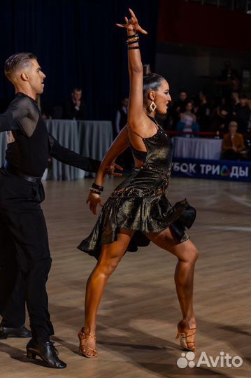 Костюмы для спортивных бальных танцев