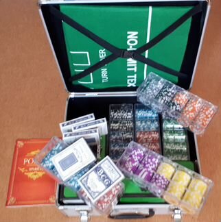 Стильный набор для игры в покер 600 фишек