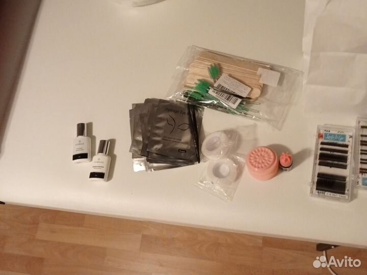 Кушетка косметологическая белая