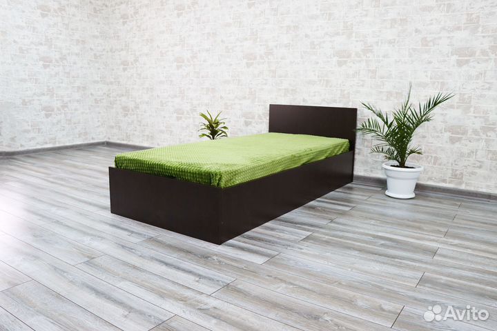 Кровать с матрасом 90х200 односпальная