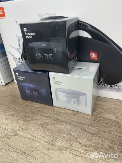 Умная колонка Яндекс Станция Мини с часами