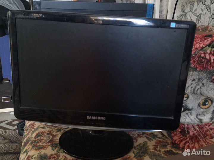 Монитор 19дюймов Samsung
