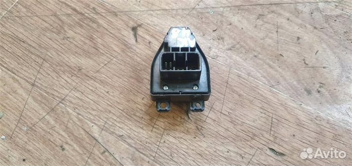 Переключатель регулировки зеркала Mazda Mazda 3