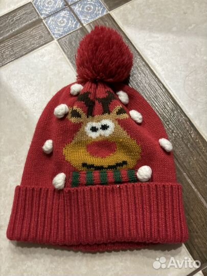 Шапка с оленем новогодняя
