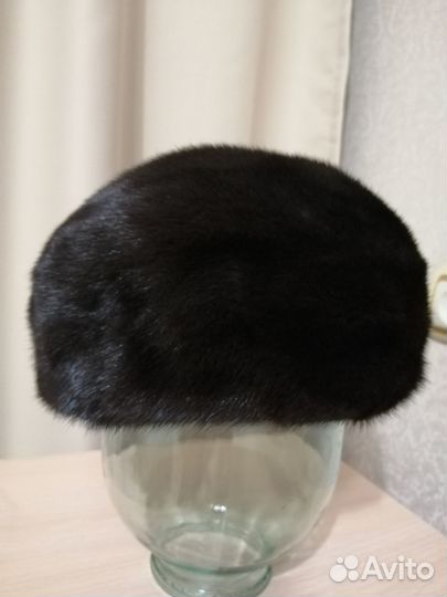 Берет женский норковый бу