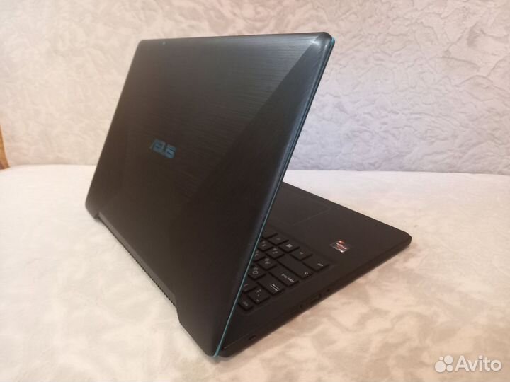 Ноутбук Asus Vivobook