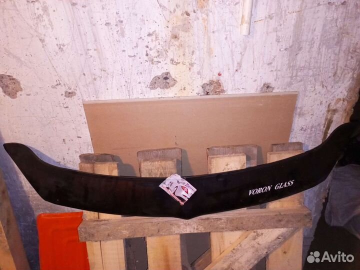 Дефлектор капота