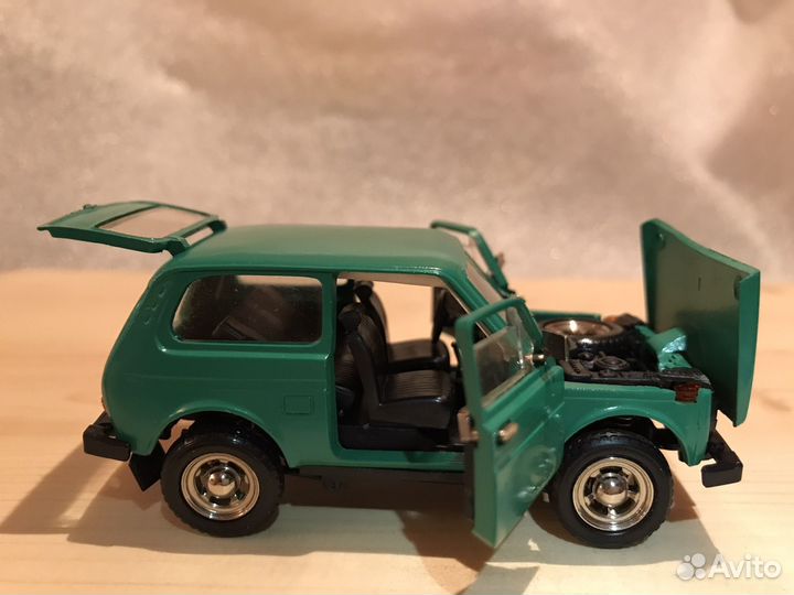 Модель автомобиля Ваз 2121 Нива 1/43