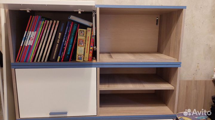 Полка настенная навесная бу