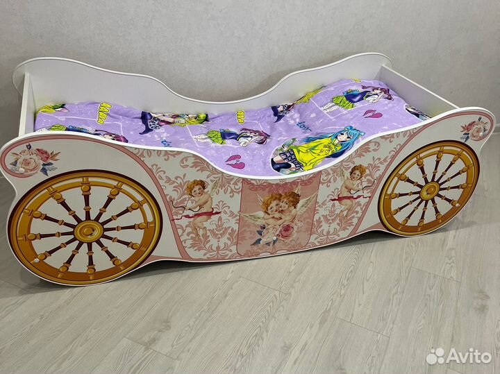 Детская кровать с матрасом