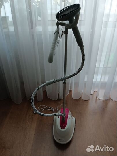 Отпариватель для одежды вертикальный