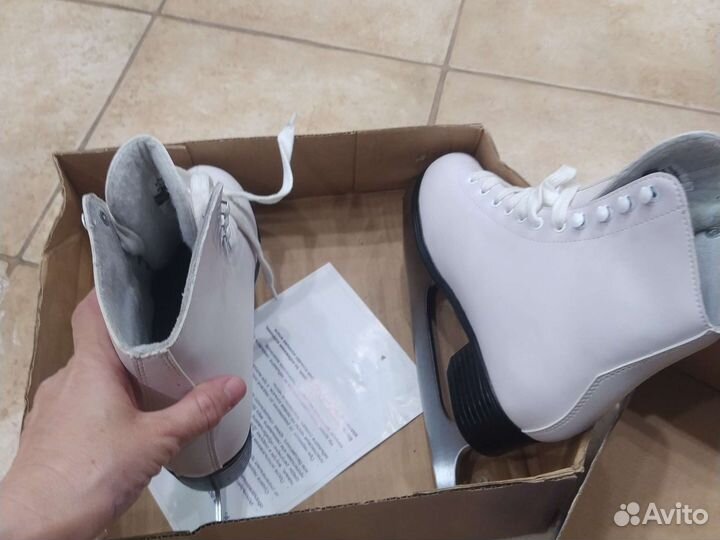 Коньки фигурные