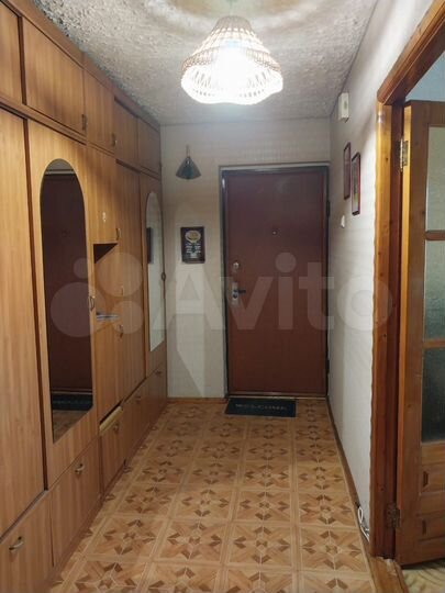 2-к. квартира, 55 м², 1/4 эт.