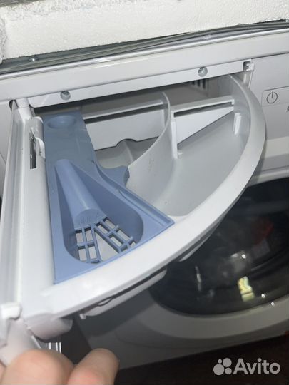 Встраиваемая стиральная машина whirlpool