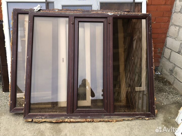 Дверь алюминиевая и окна пластиковые